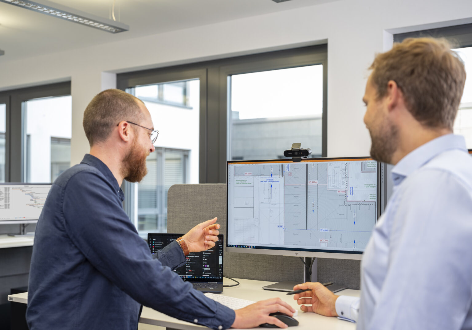 1700_044_AUSWAHL_11-Motiv_Arbeitswelt-Management-6x7-1-1536x1075.2-c-default